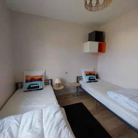 Holiday home Jolie Maison Moderne Avec Piscine Chauffee 4 Ch Et Jardin Mimizan